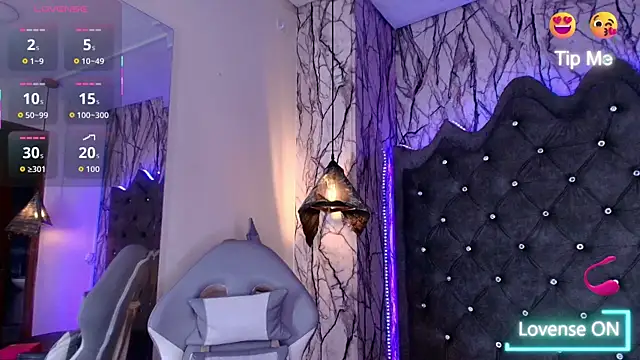 Zami Escobar of online show from 8, 4, 2026