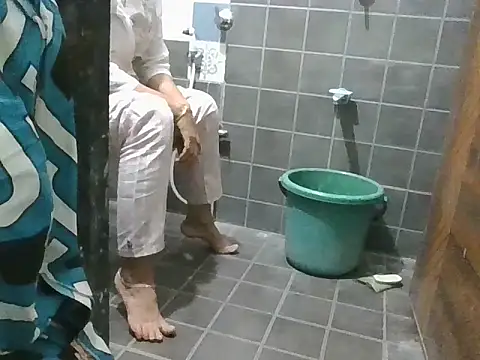 Roshani hoty online show from 23, 3, 2026