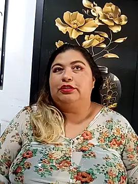 curvy diva  online show from 5, 10, 2025