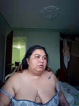 curvy diva  online show from 24, 11, 2025