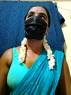 mini-queen online show from 6, 10, 2025