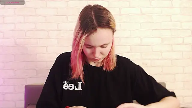 Ericha Stone online show from 14, 2, 2026