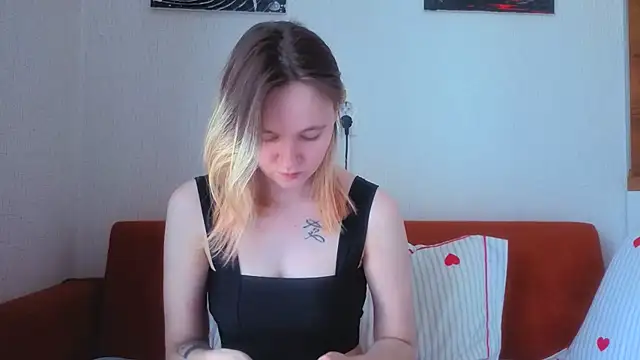 Ericha Stone online show from 15, 7, 2026