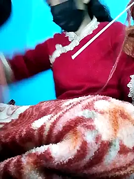 Snapshot of Pahadi_couple chatting on 25, 10, 2025 Pahadi couple online show from 25, 10, 2025