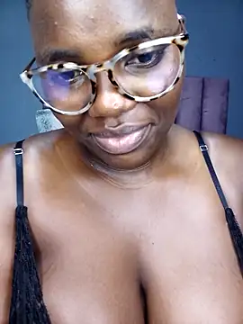 TheSpiceyQueen online show from 24, 11, 2025