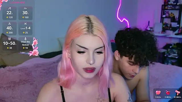 Snapshot of Alice18James chatting on 10, 9, 2025 Alice18James online show from 10, 9, 2025