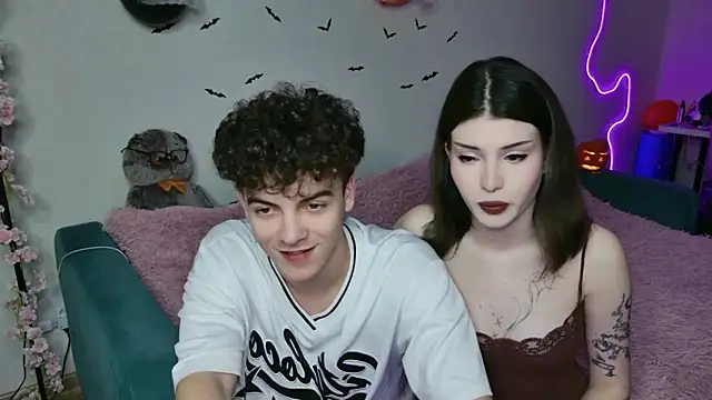 Snapshot of Alice18James chatting on 15, 10, 2025 Alice18James online show from 15, 10, 2025