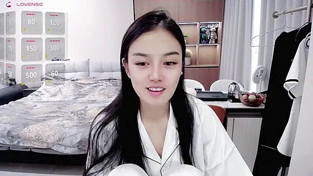 Snapshot of Xiao-zuzongl chatting on 8, 10, 2025 Xiao-zuzongl online show from 8, 10, 2025