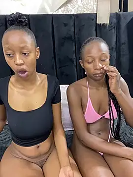 SexyPetitex25 online show from 20, 2, 2026