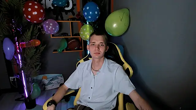 Snapshot of TimBlaks chatting on 9, 9, 2025 TimBlaks online show from 9, 9, 2025