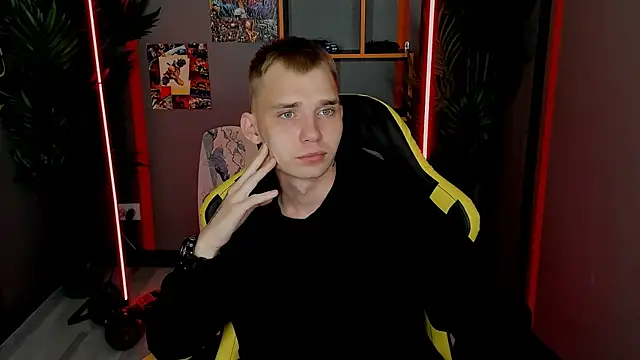 Snapshot of TimBlaks chatting on 13, 10, 2025 TimBlaks online show from 13, 10, 2025