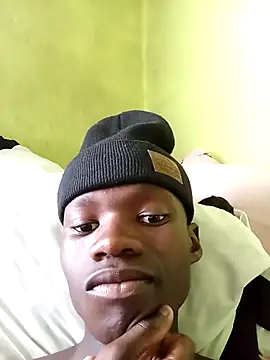 Snapshot of phumlanisanka chatting on 14, 10, 2025 phumlanisanka online show from 14, 10, 2025