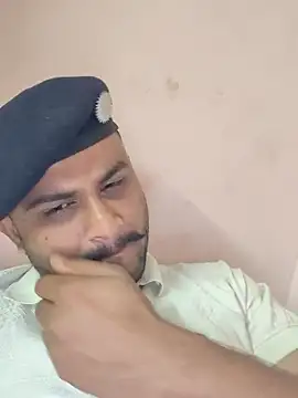 Snapshot of Frvgggghh chatting on 3, 2, 2026 Frvgggghh online show from 3, 2, 2026