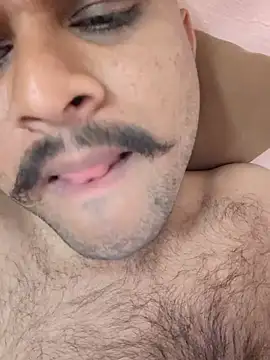 Snapshot of Frvgggghh chatting on 13, 2, 2026 Frvgggghh online show from 13, 2, 2026