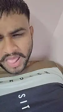 Snapshot of Frvgggghh chatting on 1, 3, 2026 Frvgggghh online show from 1, 3, 2026