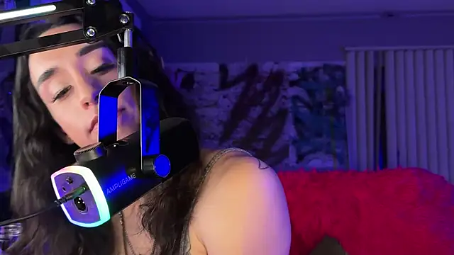 xoFrankie online show from 7, 4, 2026