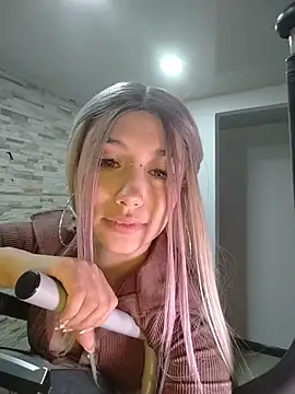 Snapshot of Ella_rr chatting on 23, 4, 2026 Ella rr online show from 23, 4, 2026