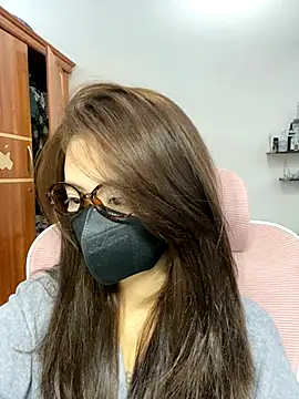 Mochi21 online show from 4, 12, 2025