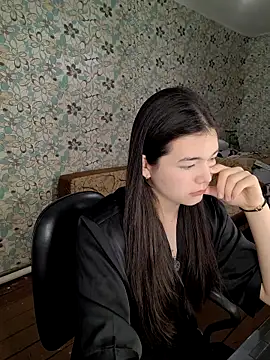 Albi Glow online show from 23, 9, 2025