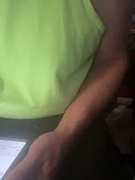 Snapshot of southernflair chatting on 10, 4, 2026 southernflair online show from 10, 4, 2026