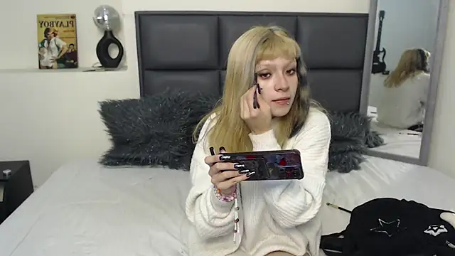 Amnesia  online show from 15, 9, 2025