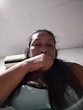 Naomi-Mature online show from 12, 4, 2026