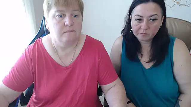 Snapshot of Bertie_Adeline chatting on 25, 9, 2025 Bertie Adeline online show from 25, 9, 2025
