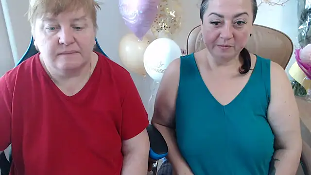 Snapshot of Bertie_Adeline chatting on 19, 10, 2025 Bertie Adeline online show from 19, 10, 2025
