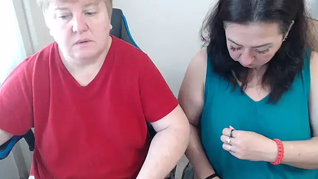 Snapshot of Bertie_Adeline chatting on 26, 10, 2025 Bertie Adeline online show from 26, 10, 2025