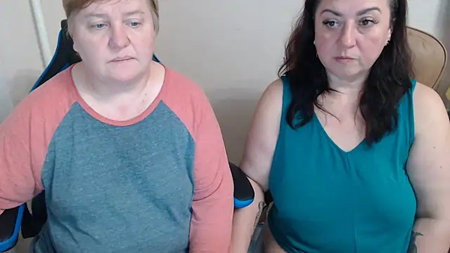 Snapshot of Bertie_Adeline chatting on 26, 10, 2025 Bertie Adeline online show from 26, 10, 2025