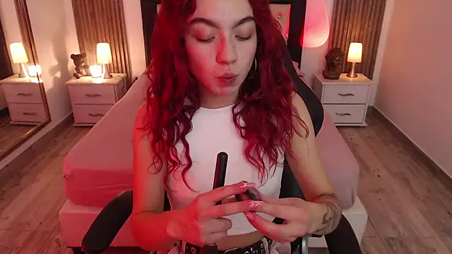 Red kytty6 online show from 3, 10, 2025