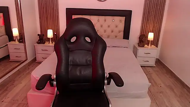 Red kytty6 online show from 7, 10, 2025