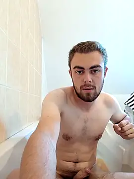 Snapshot of Aymeric35000 chatting on 12, 10, 2025 Aymeric35000 online show from 12, 10, 2025