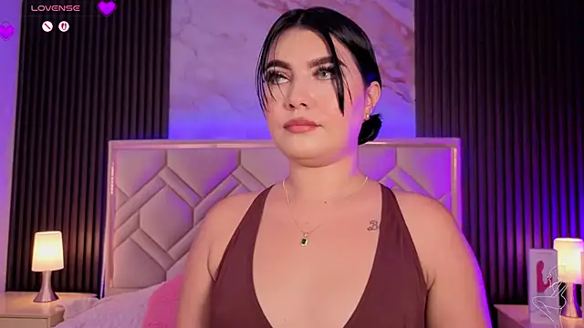 MiaaFarrel online show from 10, 4, 2026