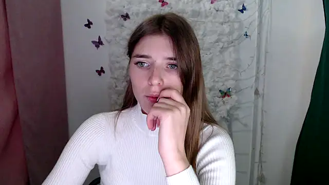 JuiceLips   online show from 17, 9, 2025