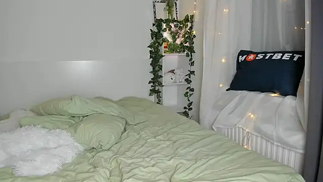 Snapshot of lilkimch chatting on 12, 2, 2026 lilkimch online show from 12, 2, 2026