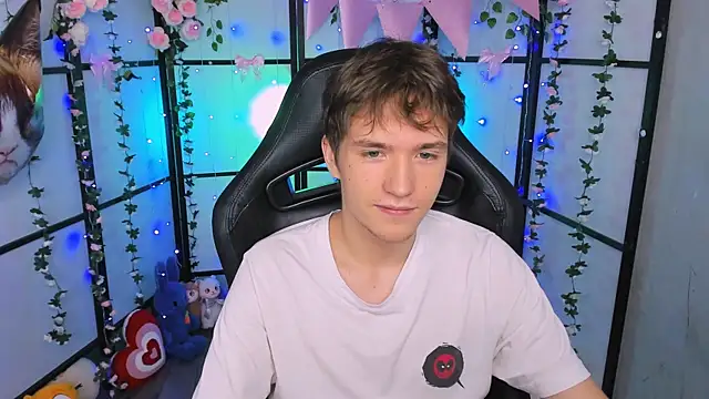 Snapshot of Ethan_Rivers chatting on 13, 9, 2025 Ethan Rivers online show from 13, 9, 2025