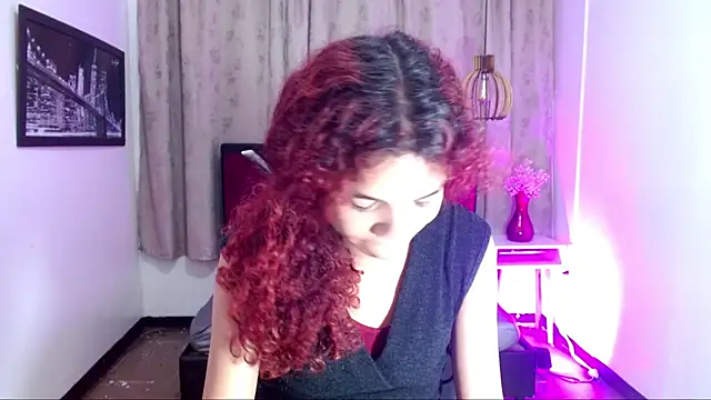 Snapshot of luisa__torres chatting on 25, 6, 2026 luisa torres online show from 25, 6, 2026