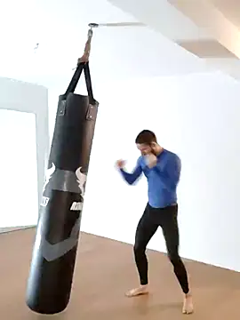 EyesNeverLies online show from 5, 10, 2025