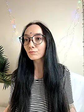 Snapshot of Jinhee_Tiny chatting on 19, 9, 2025 Jinhee Tiny online show from 19, 9, 2025