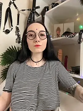 Snapshot of Jinhee_Tiny chatting on 1, 10, 2025 Jinhee Tiny online show from 1, 10, 2025