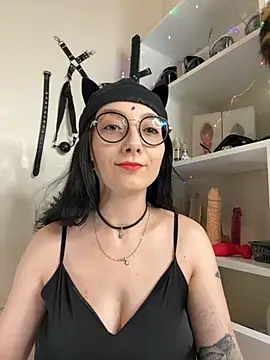 Snapshot of Jinhee_Tiny chatting on 2, 10, 2025 Jinhee Tiny online show from 2, 10, 2025