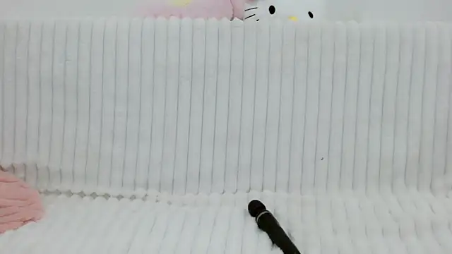 Emmahahaha17 online show from 1, 3, 2026