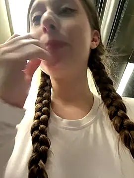 FroggyAnna online show from 17, 12, 2025