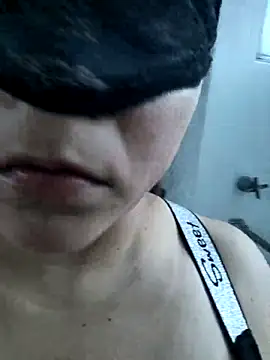 Snapshot of kamyla_69 chatting on 18, 12, 2025 kamyla 69 online show from 18, 12, 2025