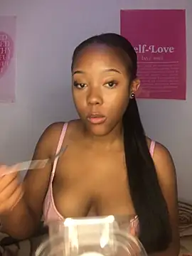 Snapshot of Sprinkle_Q chatting on 24, 10, 2025 Sprinkle Q online show from 24, 10, 2025