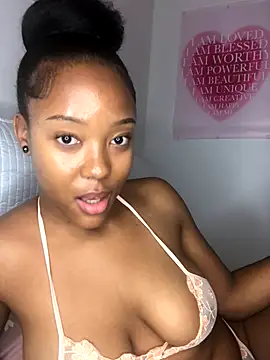 Snapshot of Sprinkle_Q chatting on 28, 10, 2025 Sprinkle Q online show from 28, 10, 2025