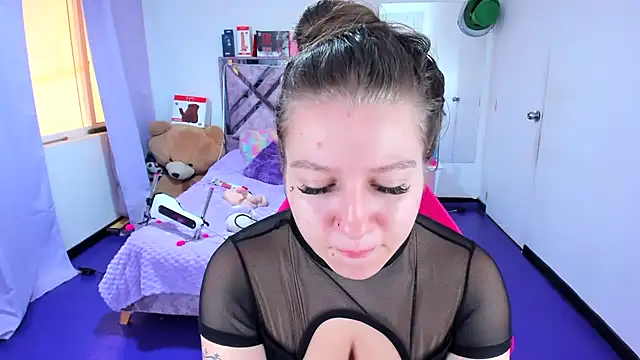 Snapshot of Luna_Analya chatting on 14, 4, 2026 Luna Analya online show from 14, 4, 2026