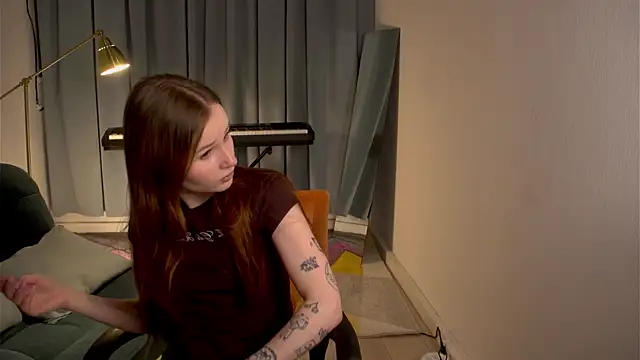 Lillie Woods online show from 27, 9, 2025