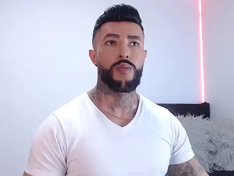 Snapshot of andrea_de_lucaa chatting on 21, 9, 2025 andrea de lucaa online show from 21, 9, 2025